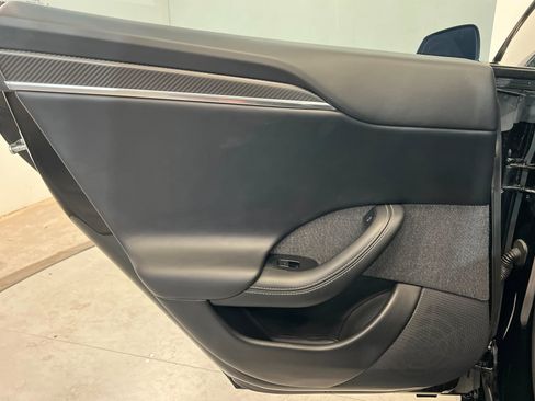 Used 2022 Tesla Model S Plaid AWD/4WD image 18