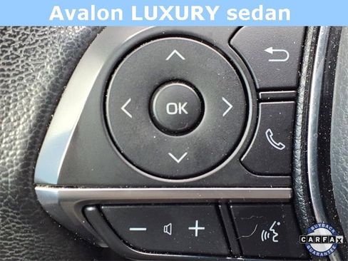 Used 2019 Toyota Avalon XLE image 28
