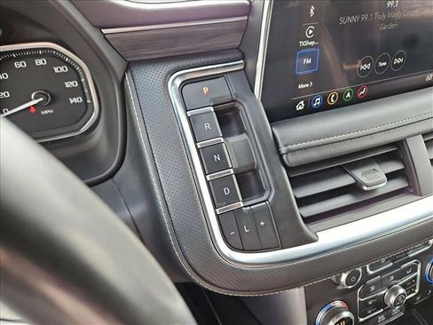 Used 2021 GMC Yukon SLT w/ SLT Premium Package image 12