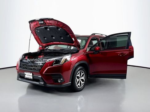 Used 2023 Subaru Forester Premium AWD/4WD image 17
