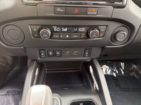 Certified 2024 Nissan Frontier SV w/ SV Convenience Package image 28