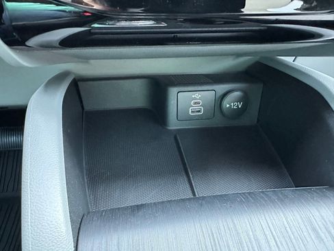 Used 2025 Ford Escape Base image 18