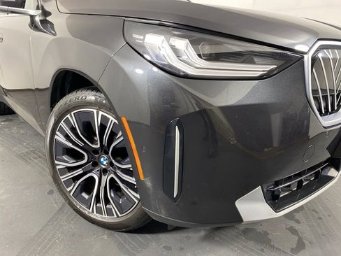 Used 2025 BMW X3 xDrive30i w/ Premium Package image 3