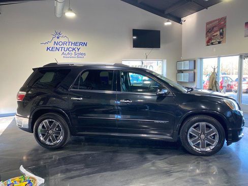 Used 2011 GMC Acadia Denali image 2