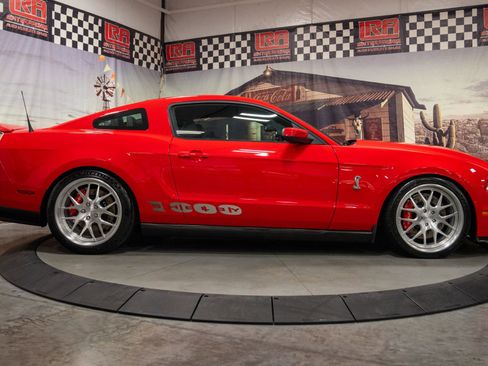 Used 2012 Ford Mustang Shelby GT500 w/ Electronics Pkg RWD image 7