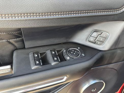 Used 2019 Ford Expedition Platinum RWD image 18