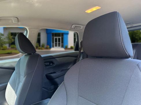 Used 2026 Nissan Rogue S AWD/4WD image 15