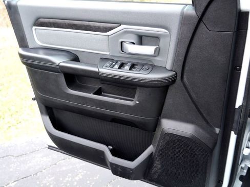 Used 2022 RAM 2500 Big Horn w/ Cold Weather Group image 24