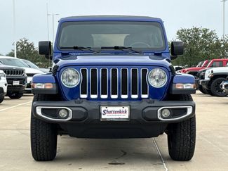 Used 2018 Jeep Wrangler Unlimited Sahara AWD/4WD video 2