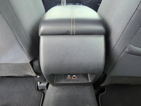 Used 2025 Nissan Altima 2.5 SV FWD image 14