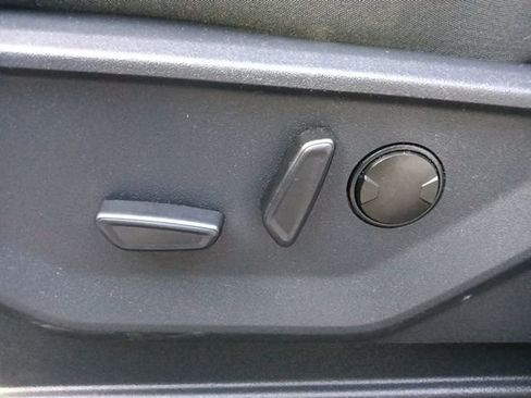 Used 2025 Ford Expedition Active image 16