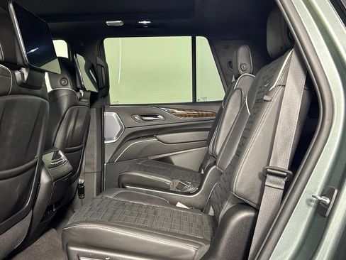 Used 2024 Cadillac Escalade Sport Platinum AWD/4WD image 19