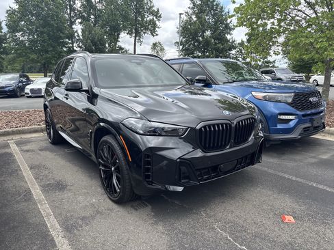 Used 2026 BMW X5 xDrive40i w/ M Sport Package AWD/4WD image 3