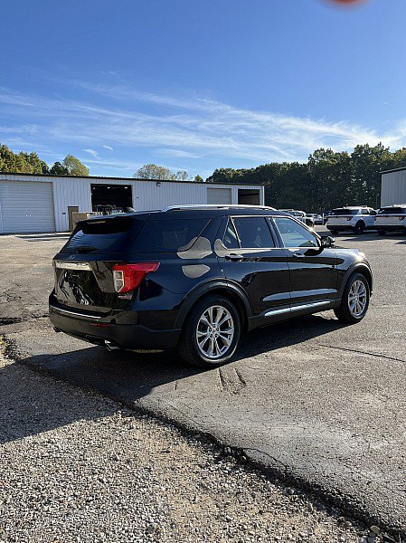 Used 2021 Ford Explorer Limited w/ Equipment Group 301A RWD image 7