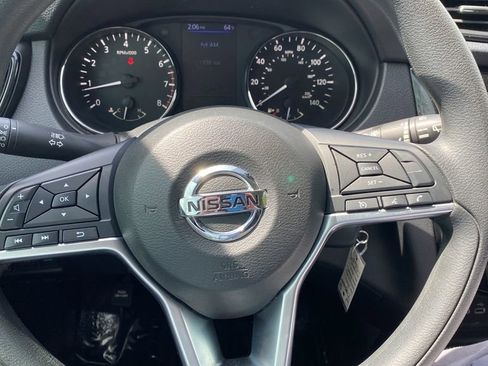 Used 2020 Nissan Rogue S AWD/4WD image 16