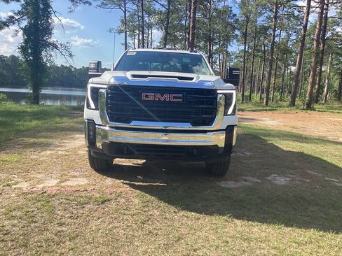 New 2026 GMC Sierra 2500 Pro w/ Convenience Package AWD/4WD image 8