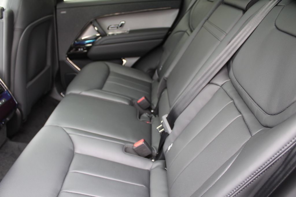 New 2026 Land Rover Range Rover Sport Dynamic SE AWD/4WD image 18