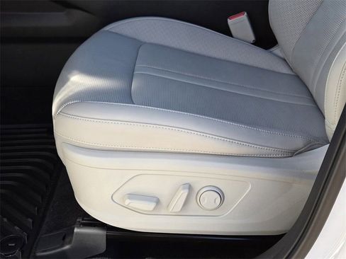 New 2026 Kia Sorento S w/ S Panoramic Sunroof Package image 34