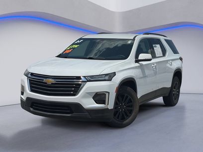 Used 2023 Chevrolet Traverse LT