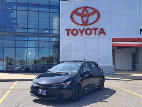 Used 2024 Toyota Corolla SE FWD image 1