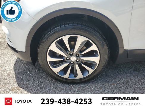 Used 2020 Buick Encore Essence FWD image 13