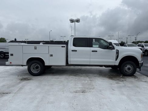 New 2026 Ford F350 XL w/ XL Chrome Package AWD/4WD image 2