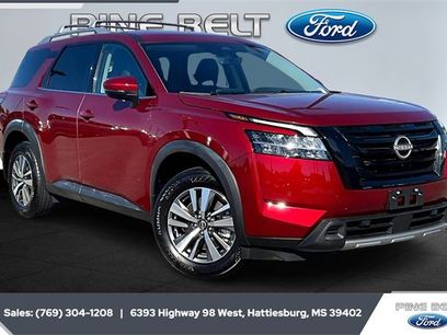 Used 2024 Nissan Pathfinder SL w/ Black Appearance Package