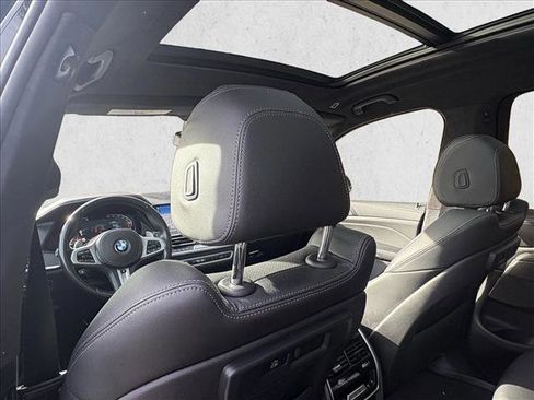 Used 2022 BMW X7 xDrive40i w/ M Sport Package image 14