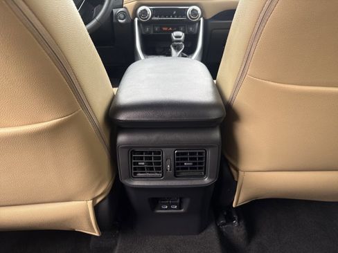 Certified 2022 Toyota RAV4 XLE w/ Convenience Package AWD/4WD image 18