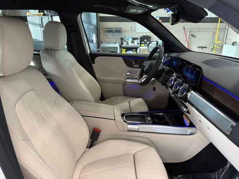 New 2026 Mercedes-Benz GLB 250 4MATIC image 19