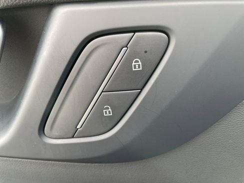 Used 2025 Buick Enclave Preferred image 13