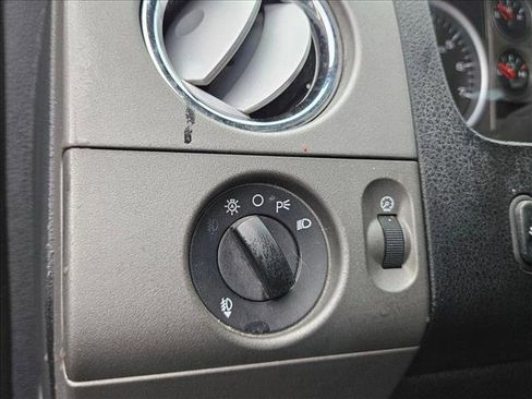 Used 2007 Ford F150 FX4 image 11