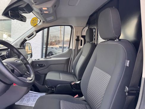 Used 2024 Ford Transit 250 Low Roof w/ Exterior Upgrade Package image 10