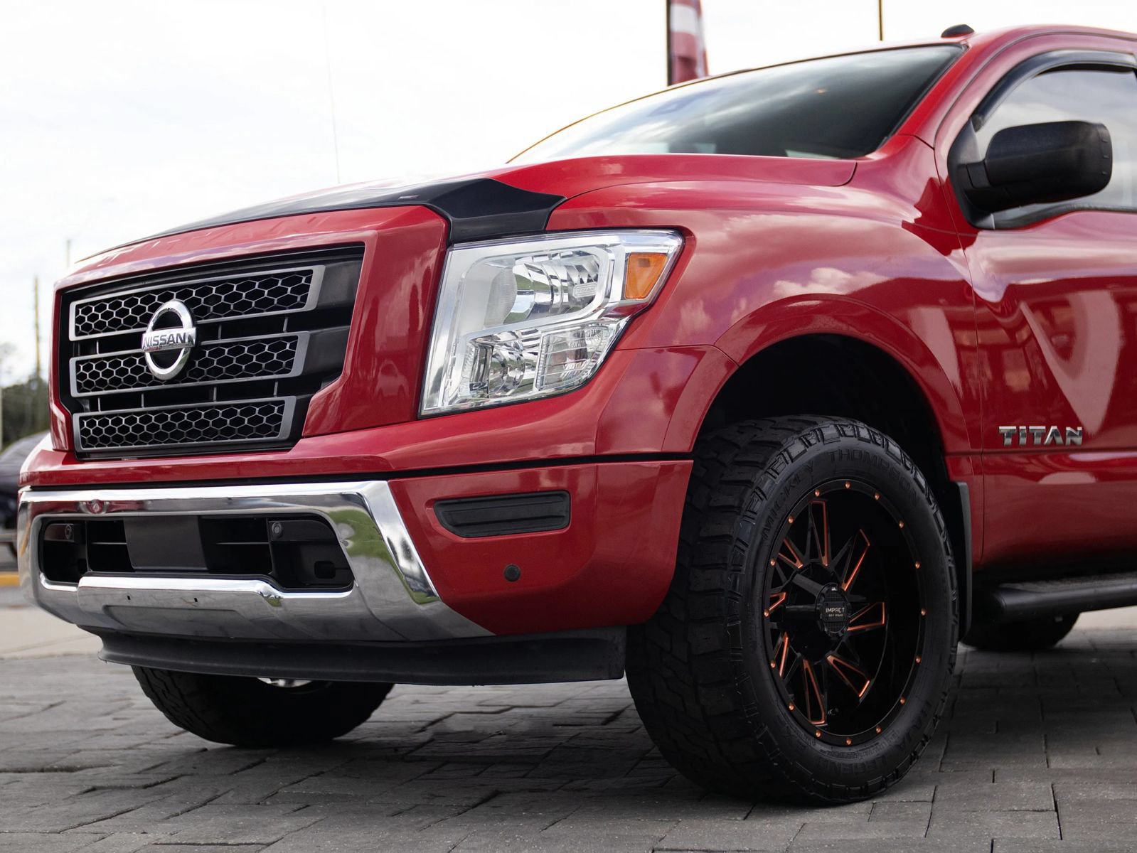 Used 2021 Nissan Titan SV w/ SV Convenience Package RWD image 7