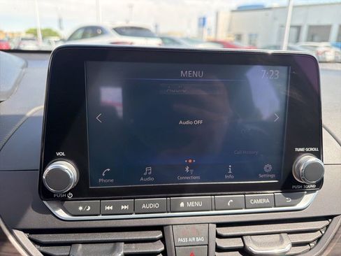 Used 2024 Nissan Altima 2.5 SV image 16