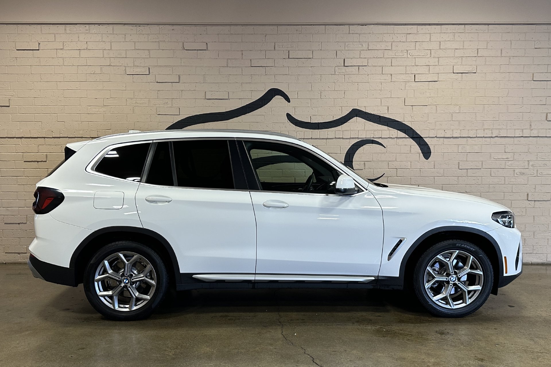Used 2024 BMW X3 xDrive30i AWD/4WD image 2