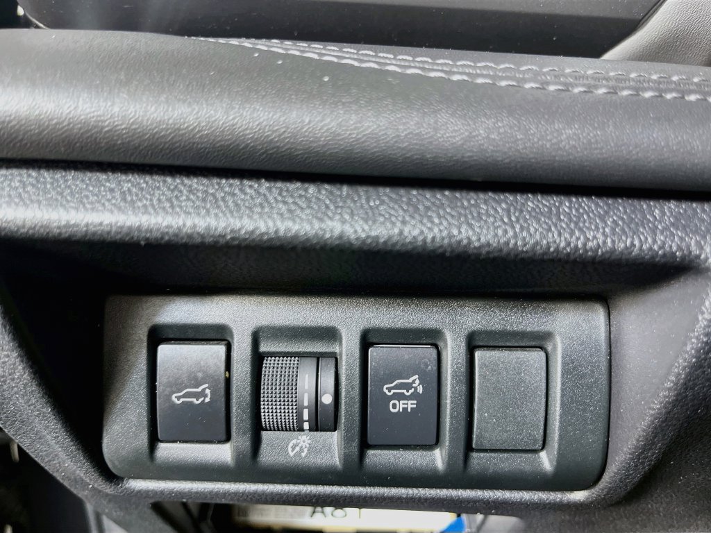 Used 2022 Subaru Outback Limited AWD/4WD image 11