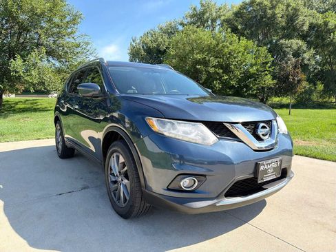 Used 2016 Nissan Rogue SL w/ SL Premium Package AWD/4WD image 8