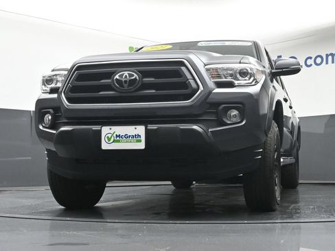 Used 2021 Toyota Tacoma SR5 w/ Technology Package AWD/4WD image 7