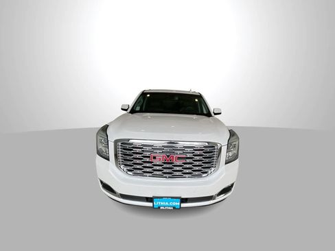 Used 2019 GMC Yukon Denali w/ Denali Ultimate Package AWD/4WD image 3