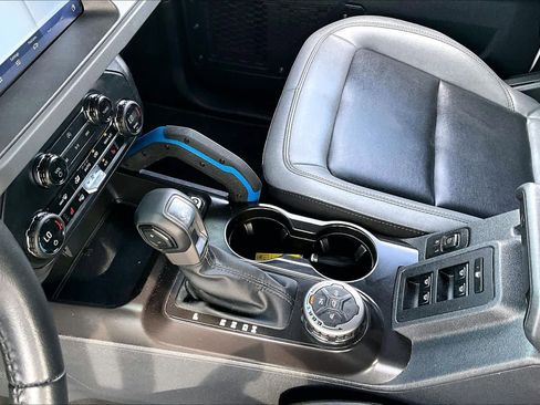 Used 2024 Ford Bronco Black Diamond image 15