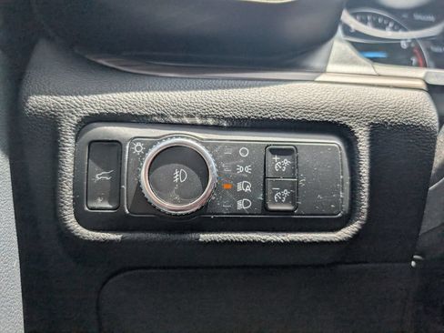 Used 2022 Ford Explorer Limited AWD/4WD image 24