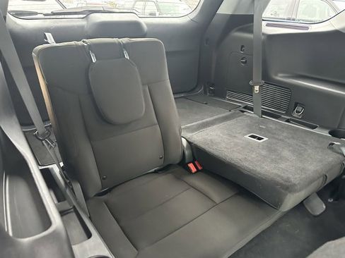 Used 2021 Ford Explorer XLT image 18