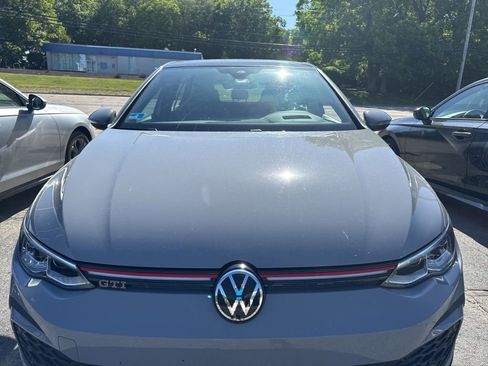 Used 2023 Volkswagen GTI Autobahn FWD image 3