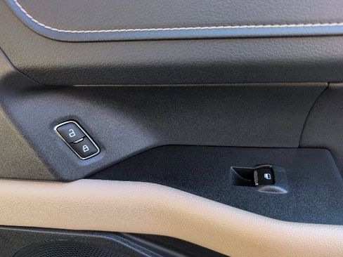 Used 2022 Ford Expedition Limited image 22