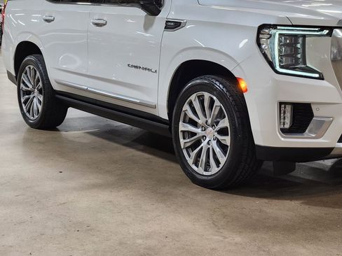 Used 2021 GMC Yukon Denali w/ Denali Premium Package AWD/4WD image 16