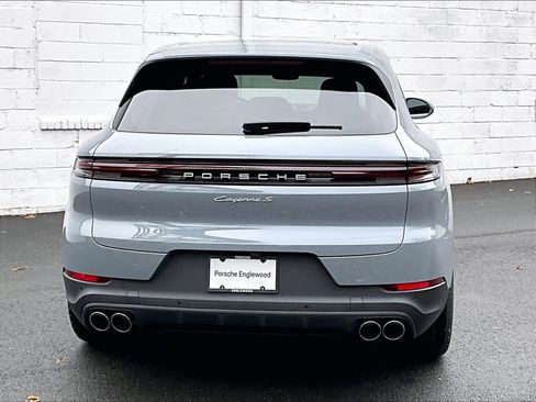 New 2026 Porsche Cayenne S image 8