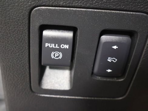 Used 2019 Ford F150 Platinum w/ Equipment Group 701A Luxury image 29