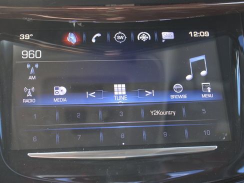 Used 2020 Cadillac Escalade Premium Luxury image 14