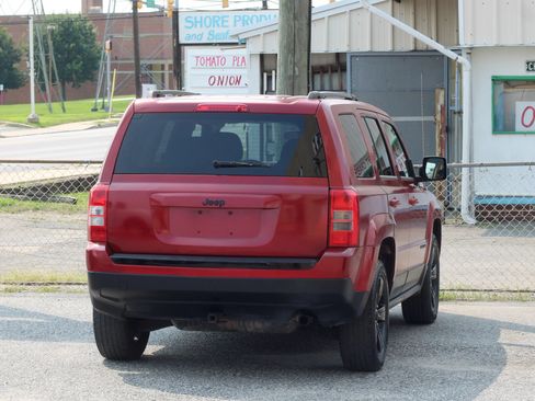 Used 2014 Jeep Patriot Sport w/ Power Value Group FWD image 8
